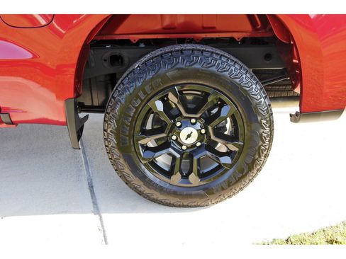 Used 2024 Chevrolet Silverado 1500 RST w/ Z71 Off-Road Package AWD/4WD image 30