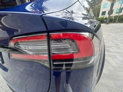 Used 2022 Tesla Model X AWD/4WD image 38