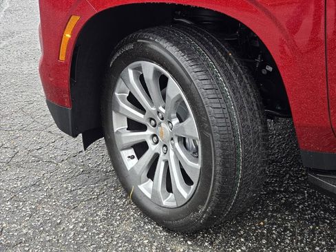 New 2026 Chevrolet Suburban Premier image 20