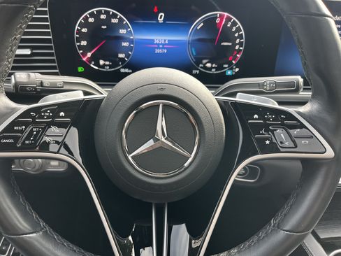 Certified 2025 Mercedes-Benz GLE 450e 4MATIC image 24