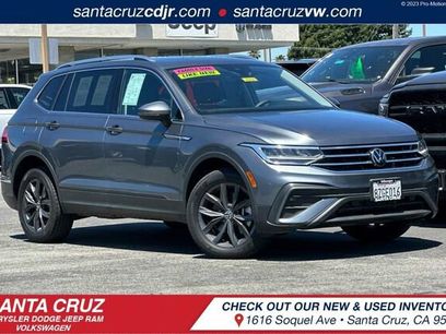 Used 2022 Volkswagen Tiguan SE w/ Panoramic Sunroof Package
