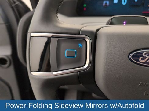 Used 2025 Ford Expedition Active image 46