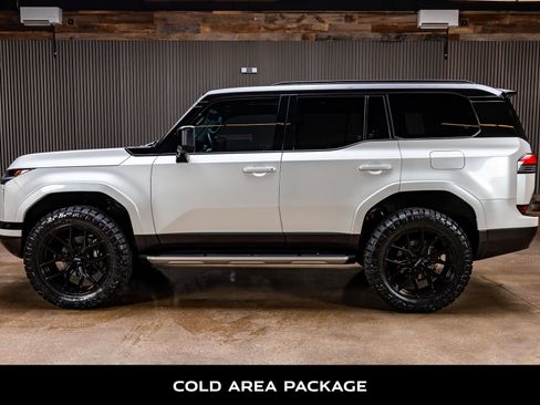 Used 2025 Lexus GX 550 w/ Accessory Package (2T) AWD/4WD image 6