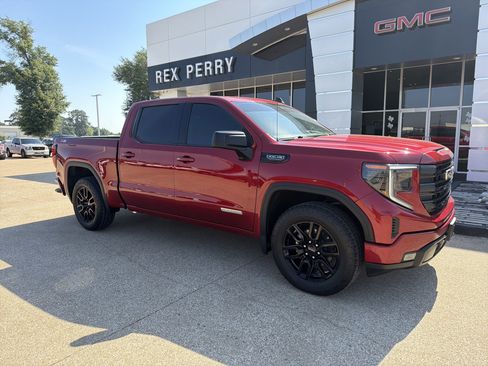 Used 2023 GMC Sierra 1500 Elevation AWD/4WD image 2