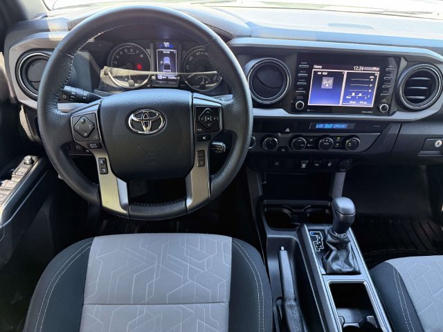 Used 2022 Toyota Tacoma TRD Sport AWD/4WD image 3