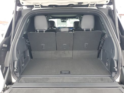 New 2026 Lincoln Navigator Reserve w/ Jet Appearance Package image 32