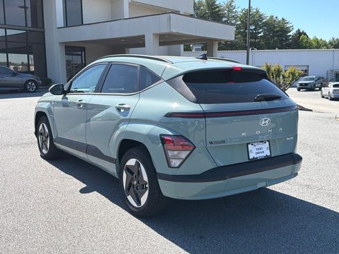 Used 2024 Hyundai Kona SEL FWD image 7