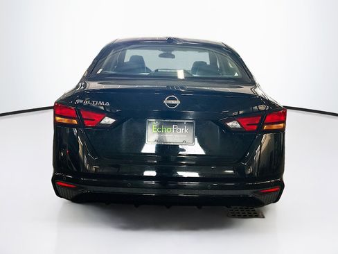 Used 2025 Nissan Altima 2.5 SV FWD image 7