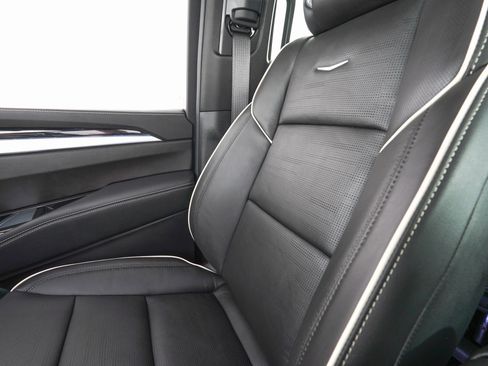 Used 2026 Cadillac Escalade Sport w/ Touring Package image 30