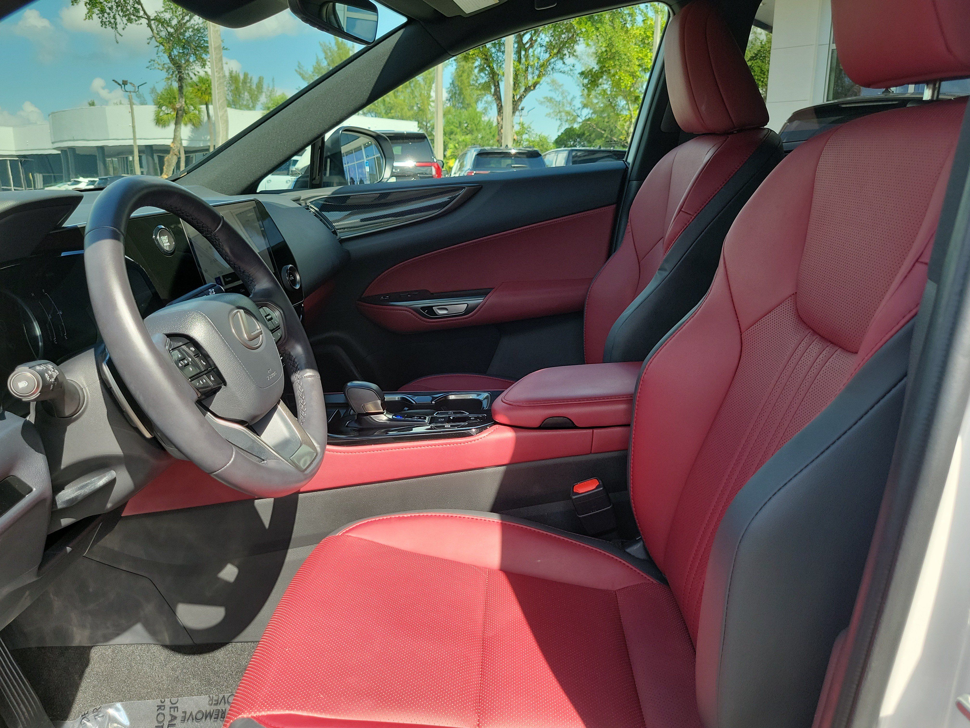 Used 2025 Lexus NX 250 FWD w/ Accessory Package (K3) image 11