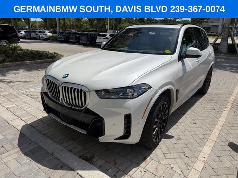 Used 2024 BMW X5 sDrive40i w/ M Sport Package RWD image 2