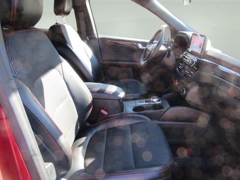 Used 2024 Ford Escape ST-Line image 32