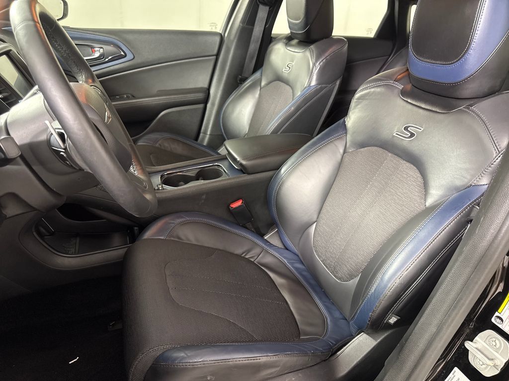 Used 2015 Chrysler 200 S w/ Navigation & Sound Group I FWD image 11
