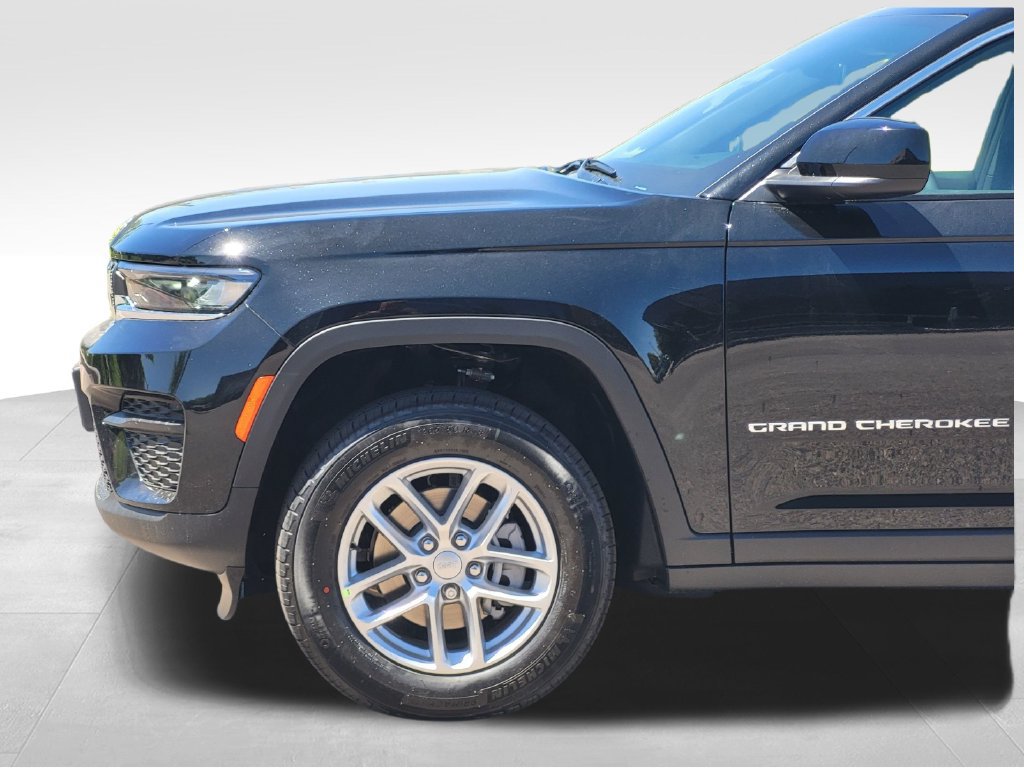 New 2026 Jeep Grand Cherokee Laredo X AWD/4WD image 9