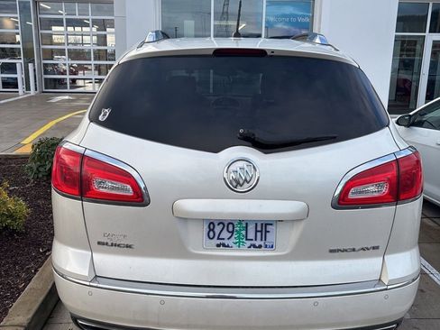 Used 2013 Buick Enclave Leather image 3