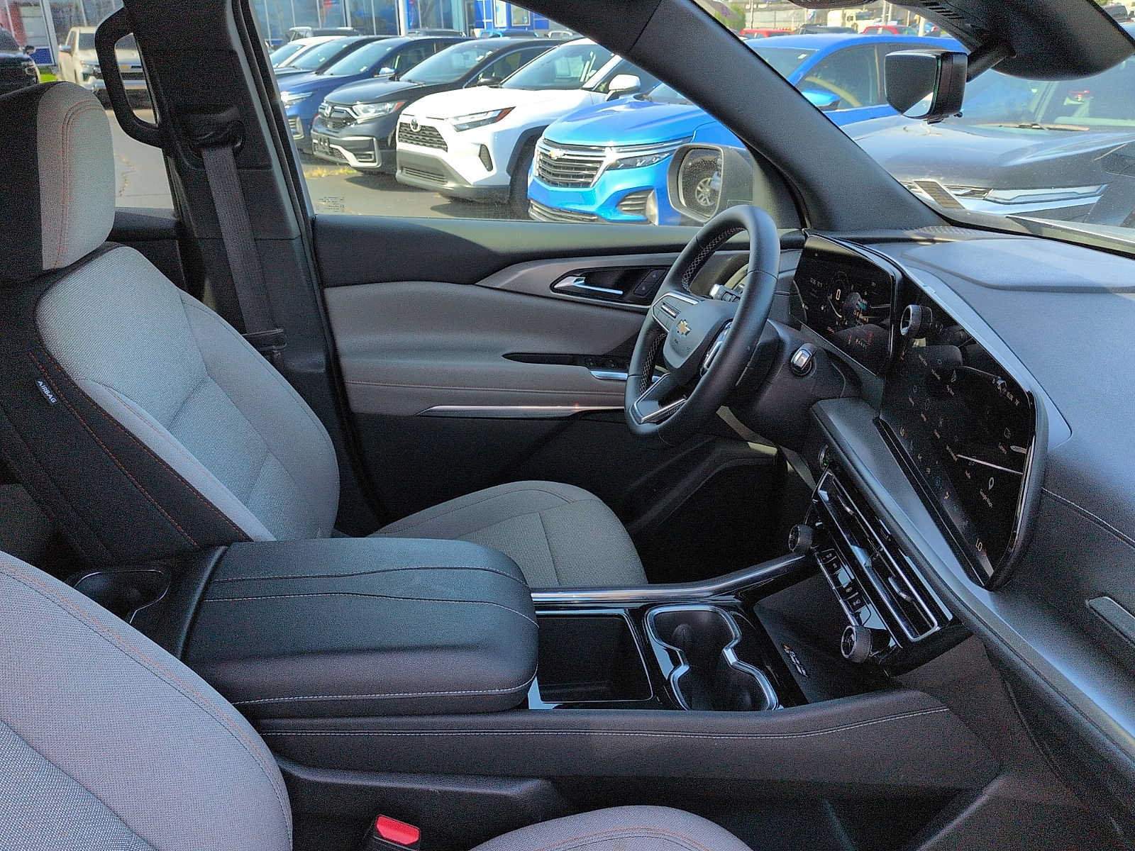 Used 2026 Chevrolet Traverse LT w/ Driver Confidence Package FWD image 10