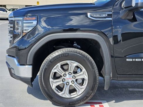 Used 2022 GMC Sierra 1500 SLT image 9