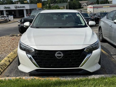 Used 2024 Nissan Sentra SV FWD image 10