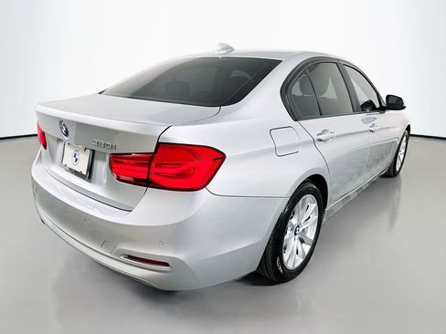 Used 2016 BMW 320i Sedan RWD image 5