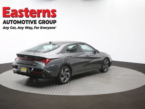 Used 2024 Hyundai Elantra Limited FWD image 43