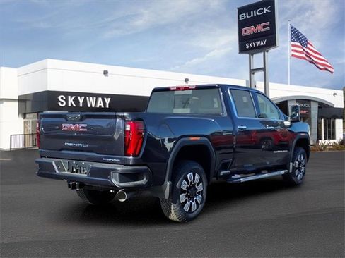 New 2026 GMC Sierra 3500 Denali w/ Technology Package image 4
