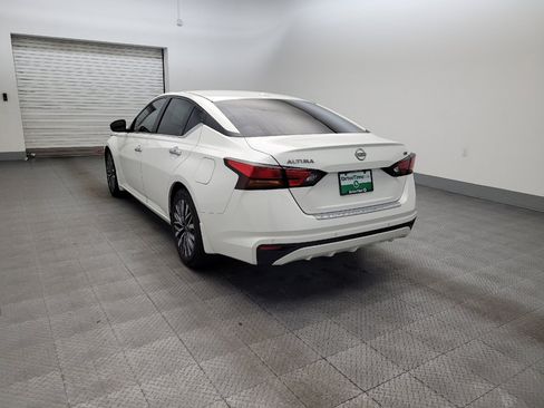 Used 2023 Nissan Altima 2.5 SV FWD image 5