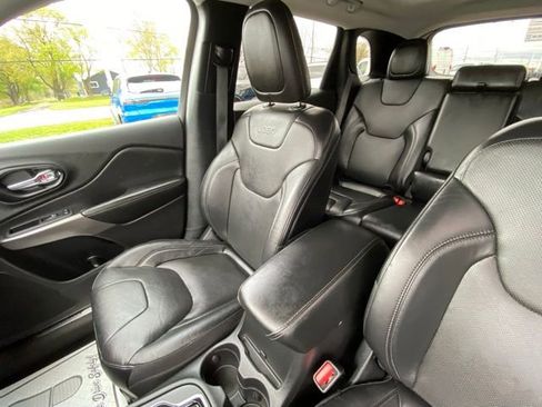 Used 2021 Jeep Cherokee Limited AWD/4WD image 11