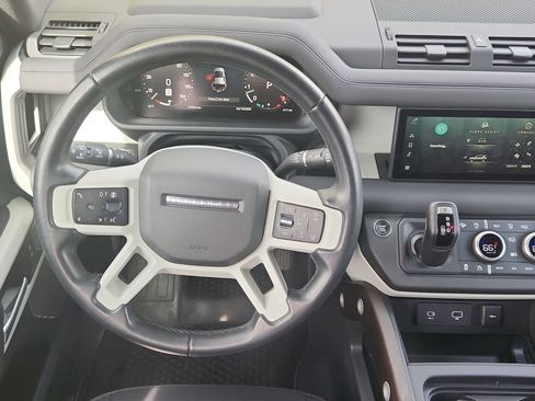 Used 2024 Land Rover Defender 110 X-Dynamic SE AWD/4WD image 15