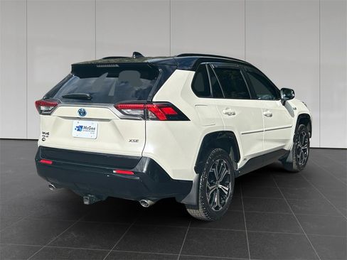 Used 2021 Toyota RAV4 XSE w/ Weather Package image 5