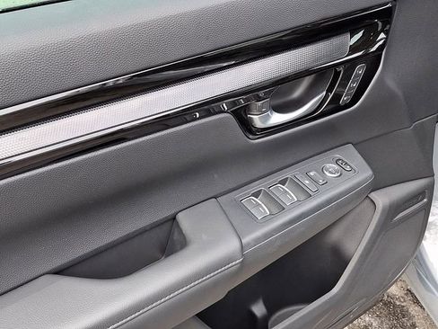 Used 2025 Honda CR-V EX-L image 12