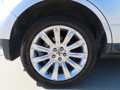 Used 2013 Lincoln MKX FWD image 10