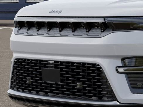 New 2026 Jeep Grand Wagoneer Limited AWD/4WD image 11