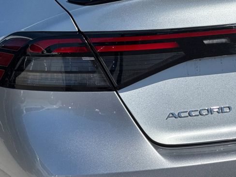 Used 2024 Honda Accord Sport image 12