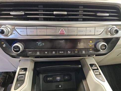 Used 2022 Kia Telluride EX w/ EX Premium Package AWD/4WD image 23