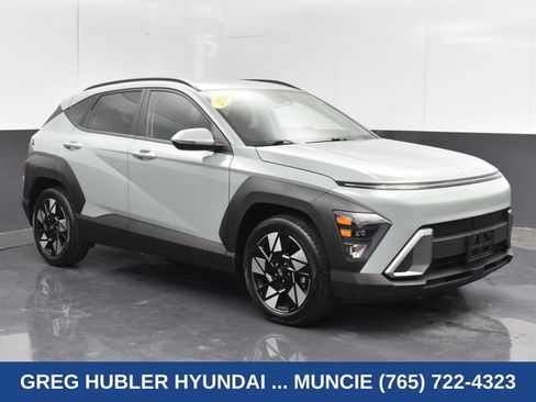 Used 2025 Hyundai Kona SEL FWD image 3