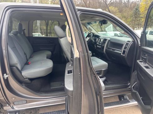 Used 2018 RAM 2500 Tradesman w/ Chrome Appearance Group image 7