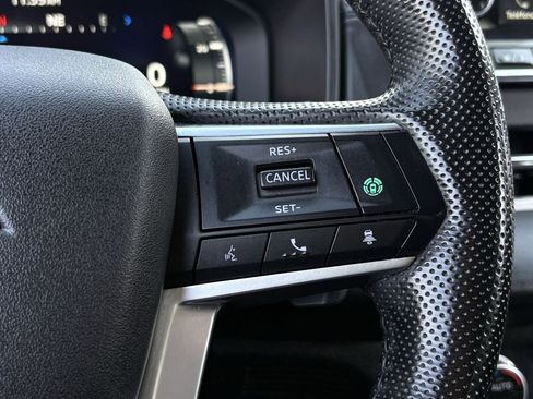 Used 2024 Mitsubishi Outlander SEL image 17