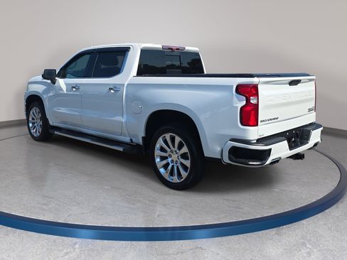 Used 2020 Chevrolet Silverado 1500 High Country w/ Technology Package AWD/4WD image 7