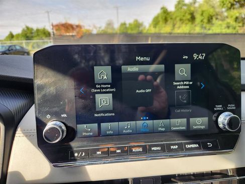 Used 2024 Mitsubishi Outlander SEL image 39