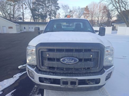 Used 2015 Ford F250 XL w/ XL Value Package image 3