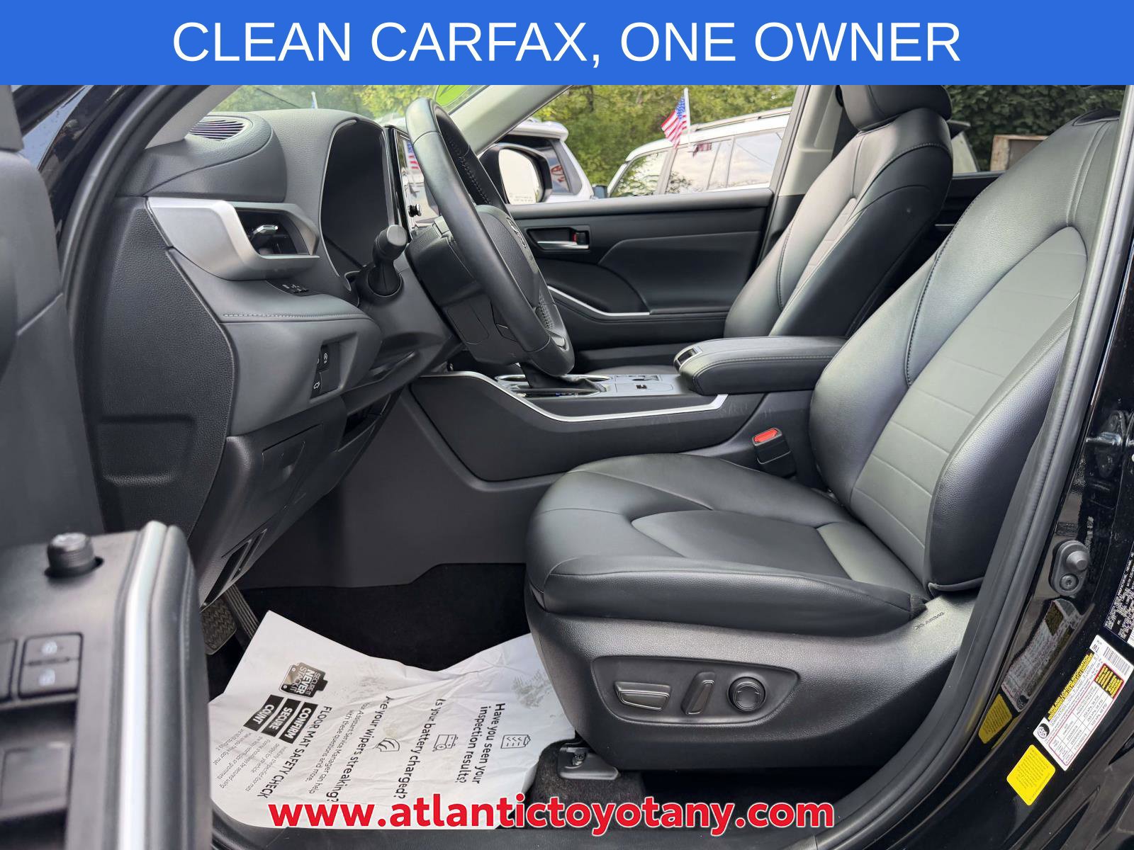 Used 2025 Toyota Highlander XLE FWD image 13