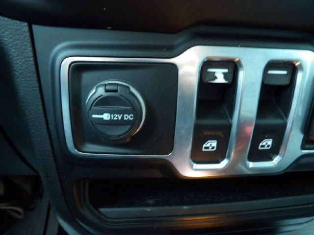 Used 2021 Jeep Wrangler Sport AWD/4WD image 26