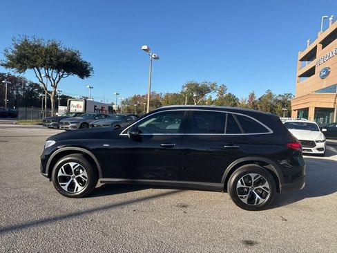 Used 2025 Mercedes-Benz GLC 350e 4MATIC image 2