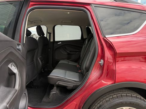 Used 2018 Ford Escape SE image 18