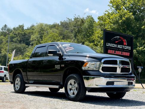 Used 2020 RAM 1500 Classic SLT w/ Luxury Group AWD/4WD image 1