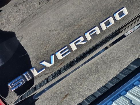 Used 2019 Chevrolet Silverado 1500 LT Trail Boss image 10