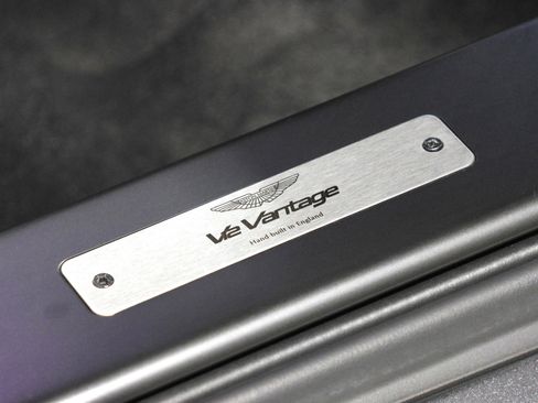 Used 2012 Aston Martin V12 Vantage Coupe image 66