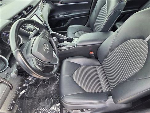 Used 2019 Toyota Camry SE image 14