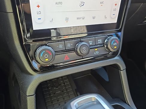 Used 2025 Ford Ranger XLT w/ Equipment Group 301A High image 37