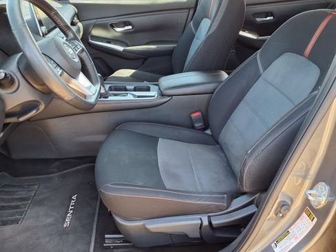 Used 2021 Nissan Sentra SR FWD image 9